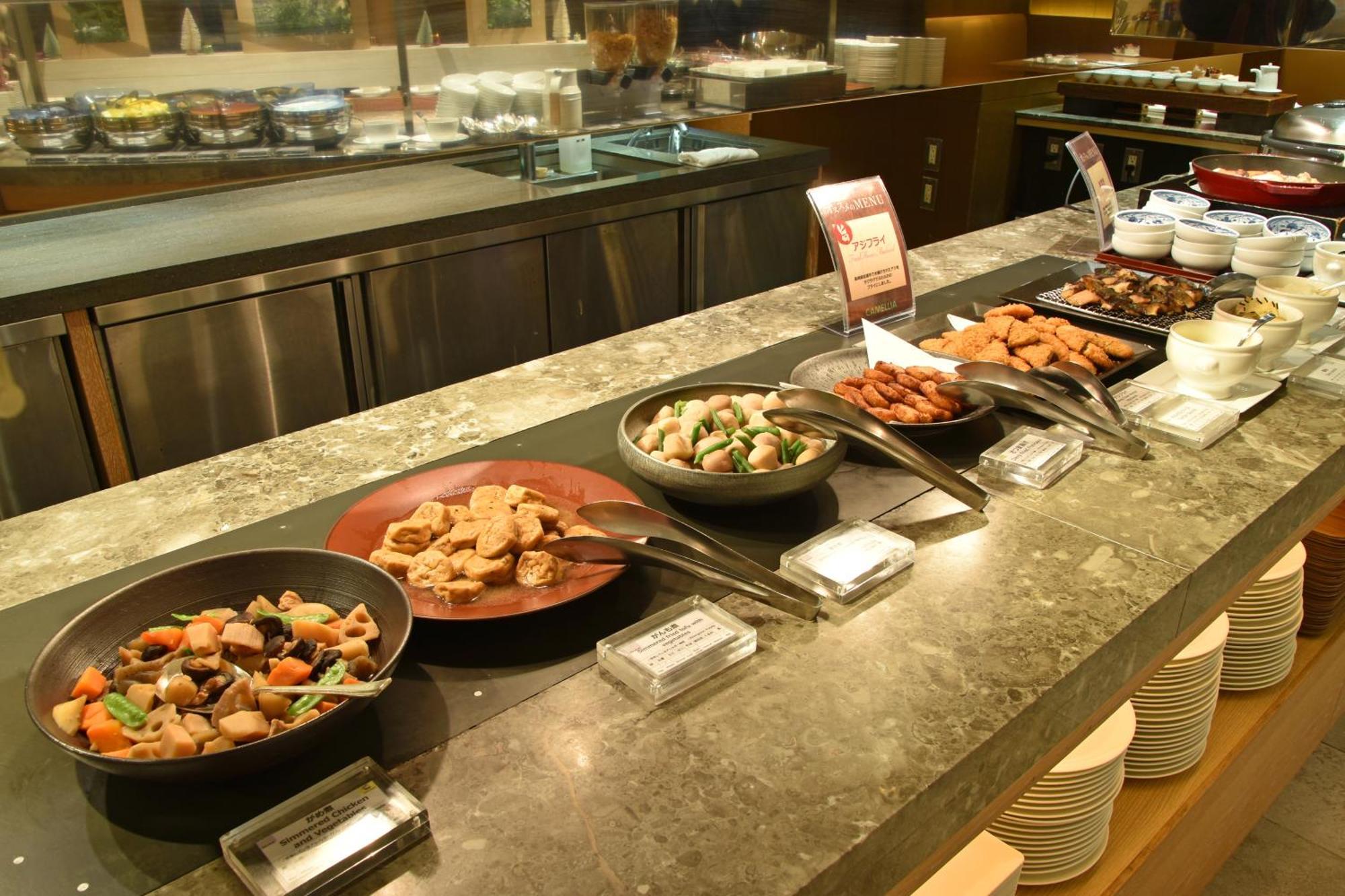Hotel Okura Fukuoka Fukuoka  Ngoại thất bức ảnh A buffet at a hotel