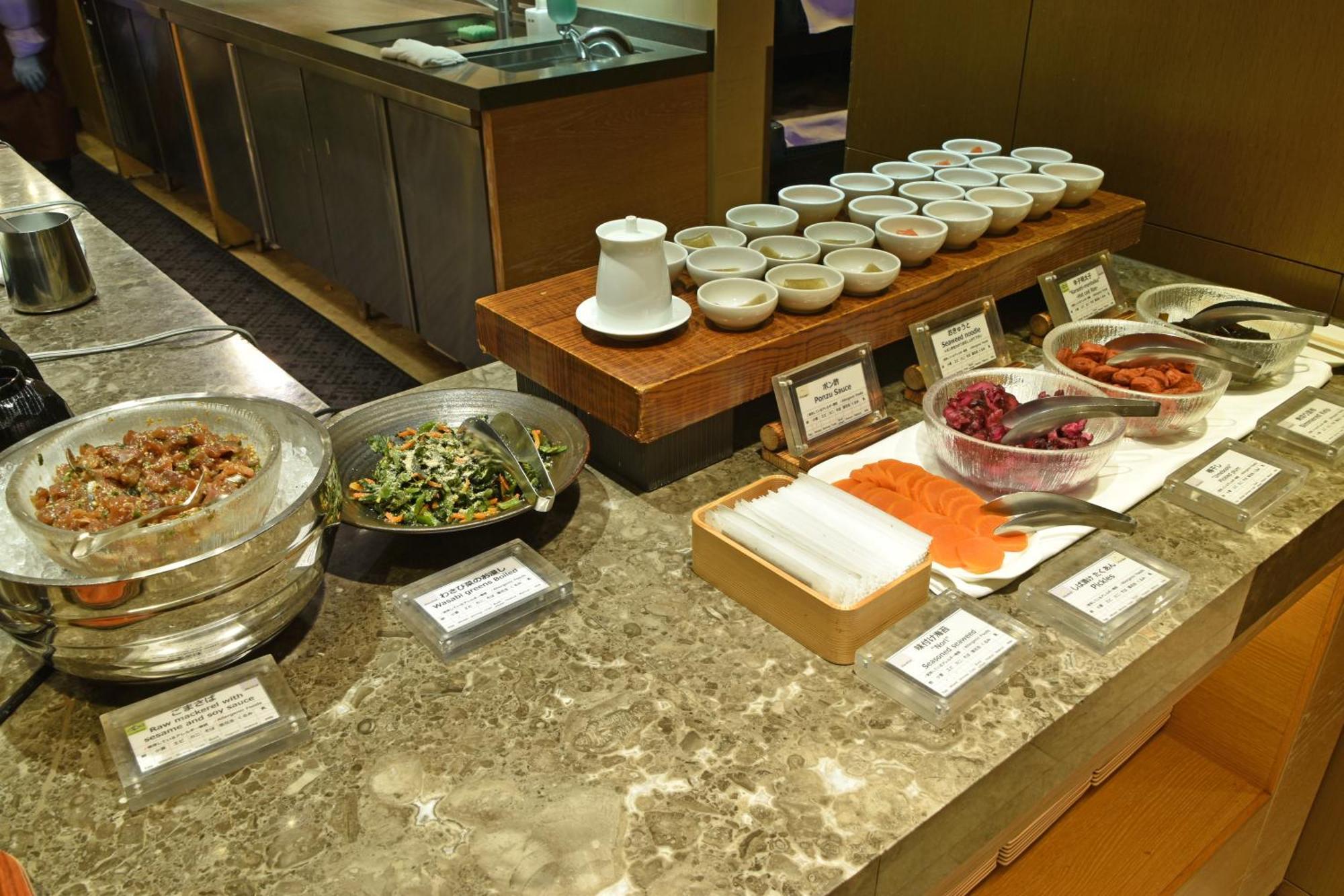 Hotel Okura Fukuoka Fukuoka  Ngoại thất bức ảnh A selection of Korean banchan