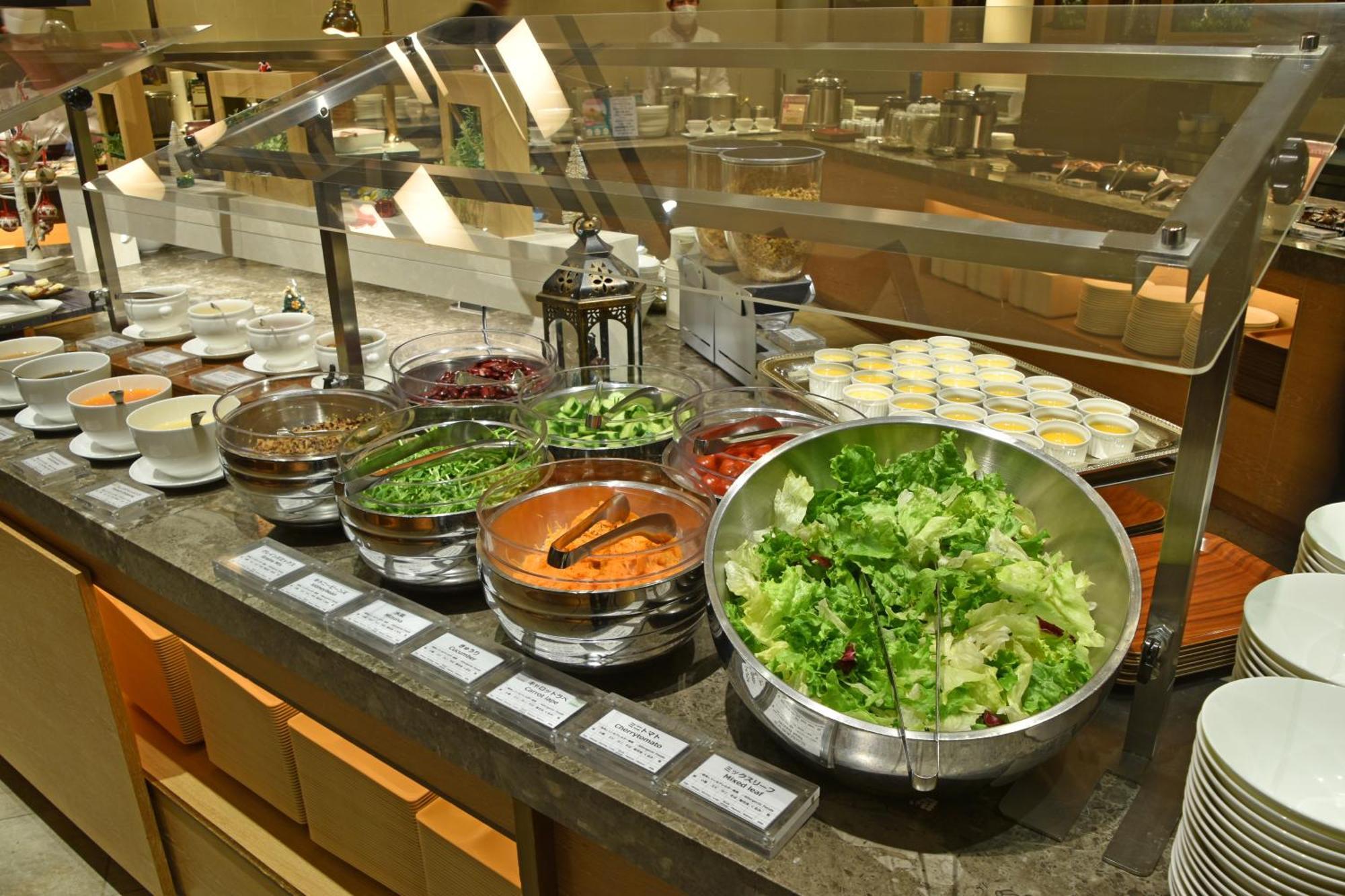 Hotel Okura Fukuoka Fukuoka  Ngoại thất bức ảnh A salad bar